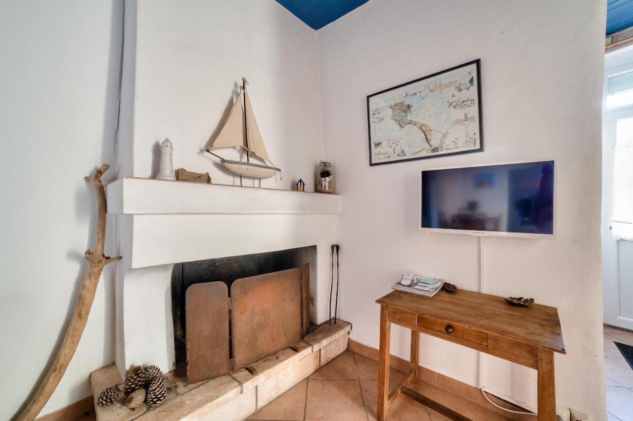 Jolie Maison Avec Cour Pour 5 Personnes Noirmoutier-en-l'Ile Bagian luar foto